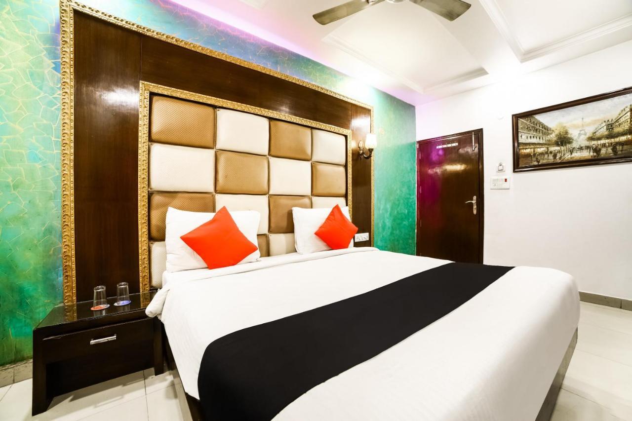 Capital O 6408 Hotel Delhi Heart Neu-Delhi Exterior foto