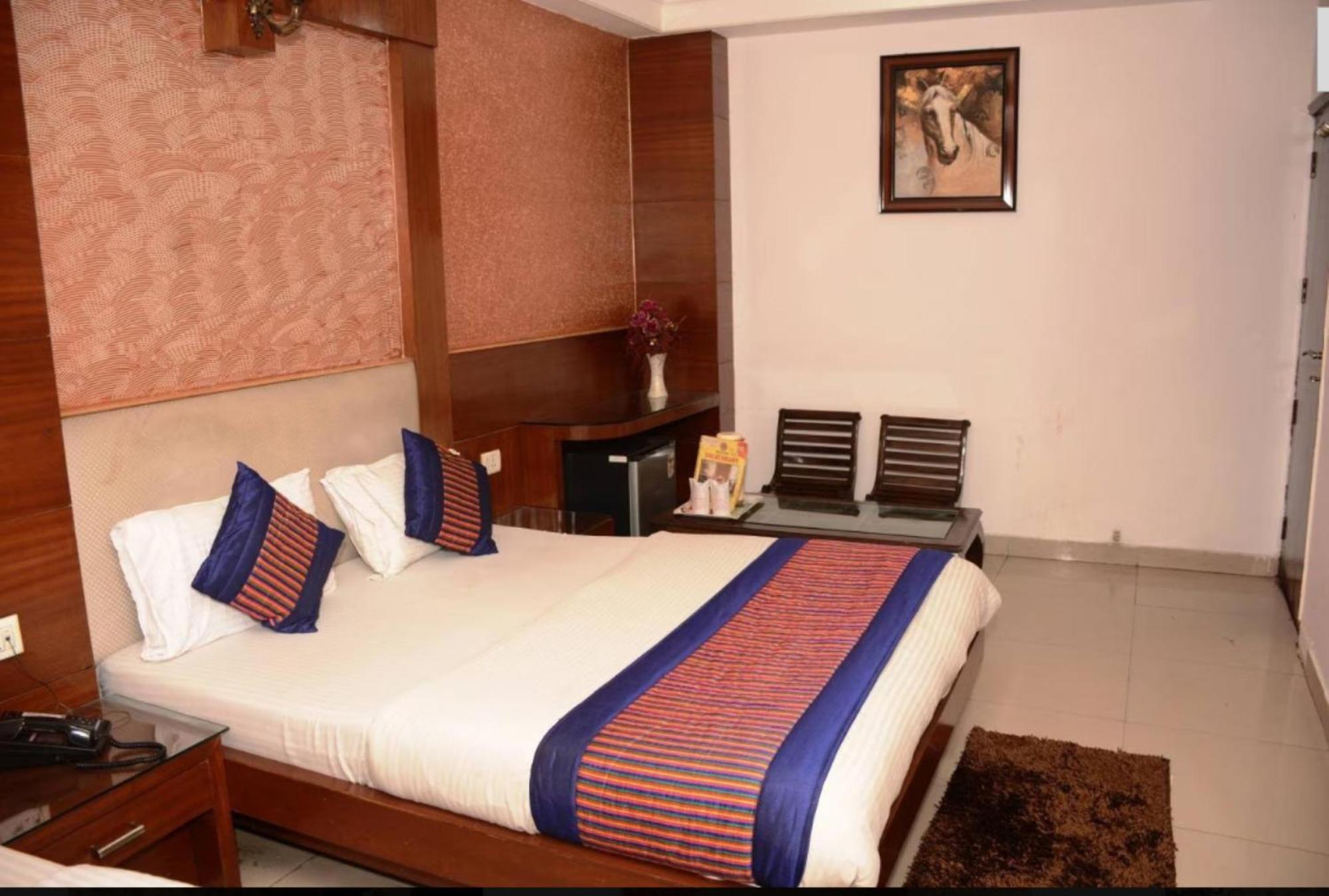 Capital O 6408 Hotel Delhi Heart Neu-Delhi Exterior foto