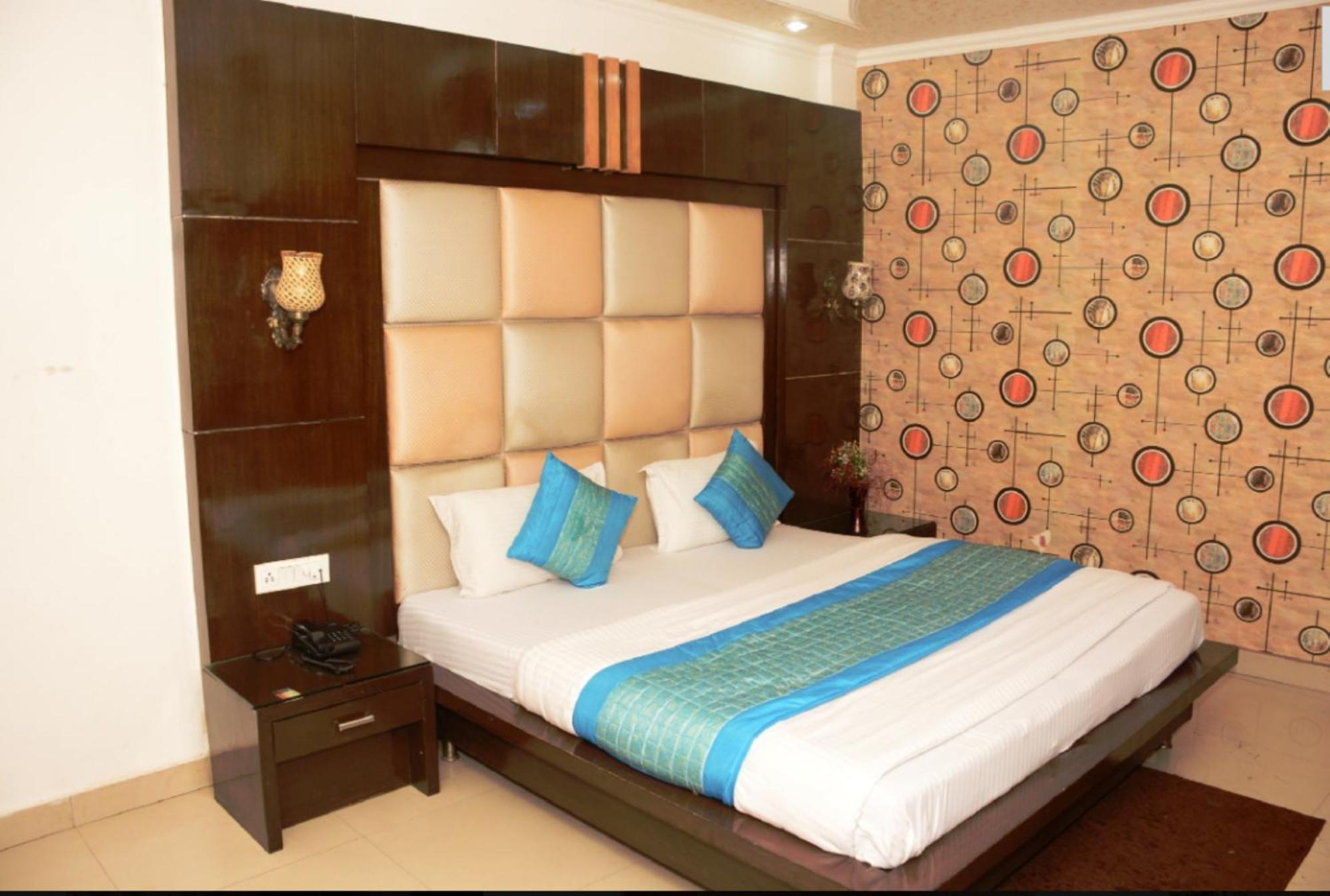 Capital O 6408 Hotel Delhi Heart Neu-Delhi Exterior foto
