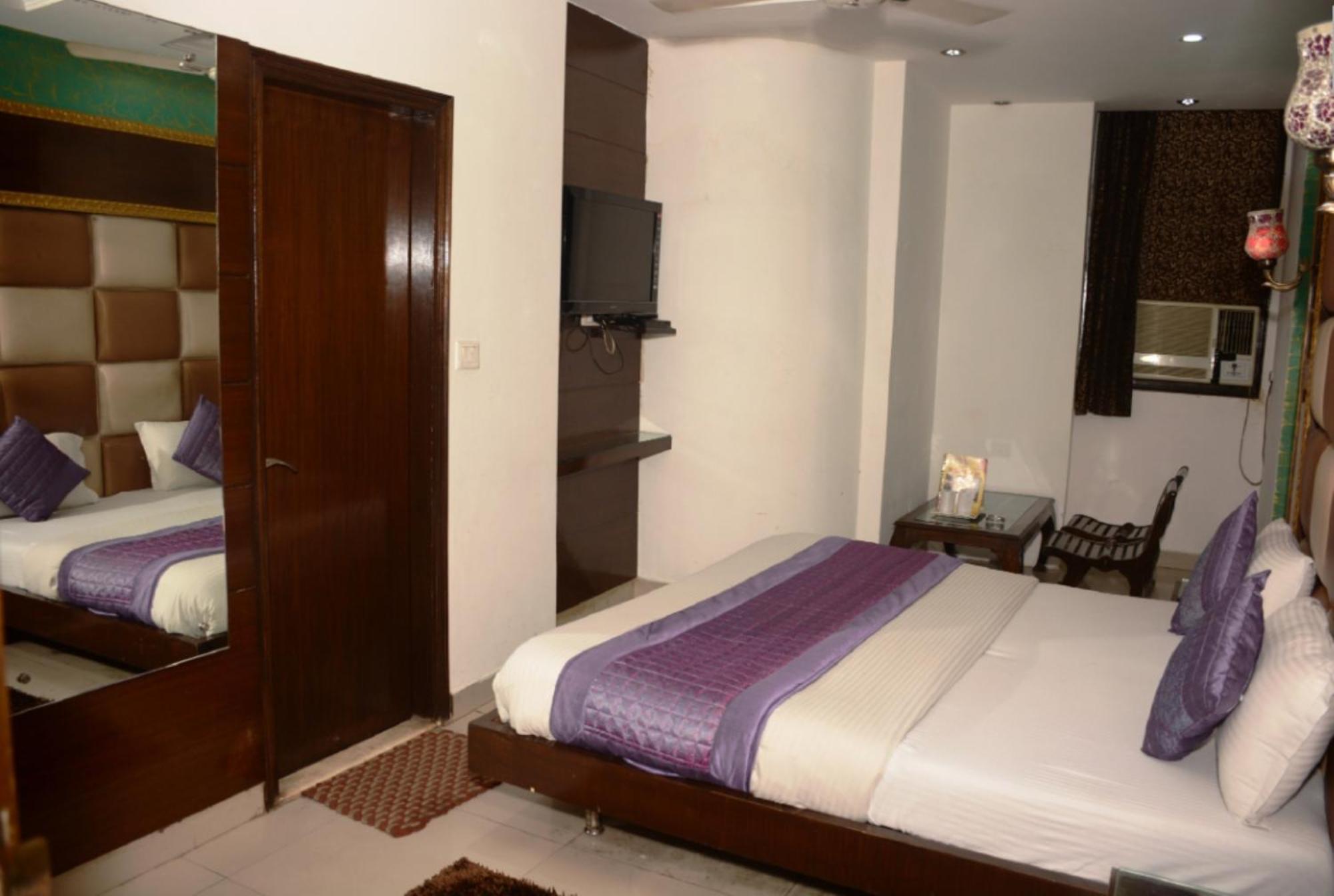 Capital O 6408 Hotel Delhi Heart Neu-Delhi Exterior foto