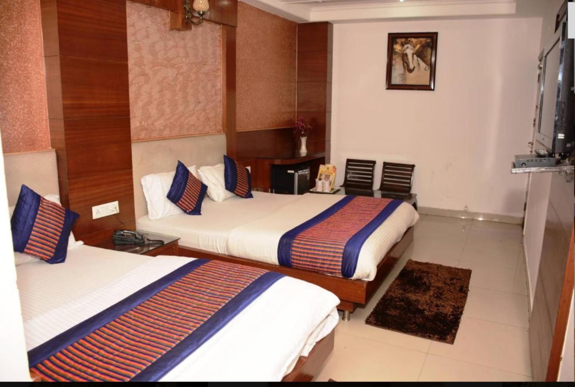 Capital O 6408 Hotel Delhi Heart Neu-Delhi Exterior foto