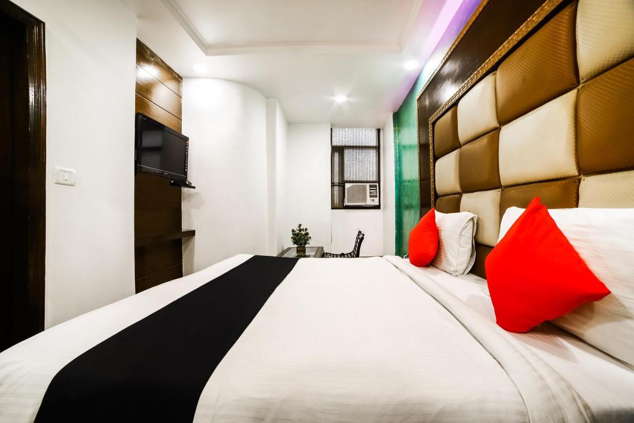 Capital O 6408 Hotel Delhi Heart Neu-Delhi Exterior foto
